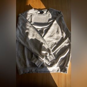 H&M sweater size medium gray
